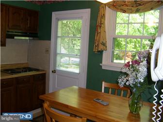 413 Valley View Road Willow Grove, PA 19006 - Photo 5 of 11 Kitchen