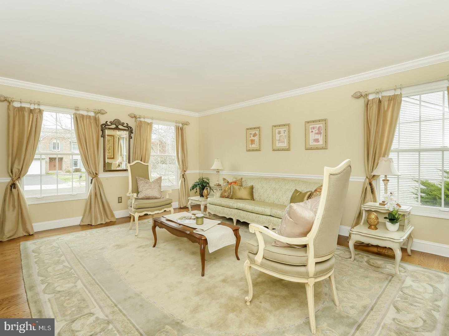 1281 Fountain Road Newtown, PA 18940 - Photo 11 of 29 Living Room