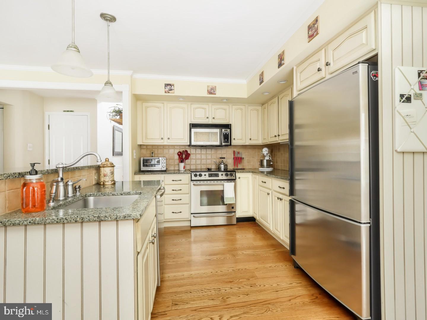1281 Fountain Road Newtown, PA 18940 - Photo 4 of 29 Kitchen