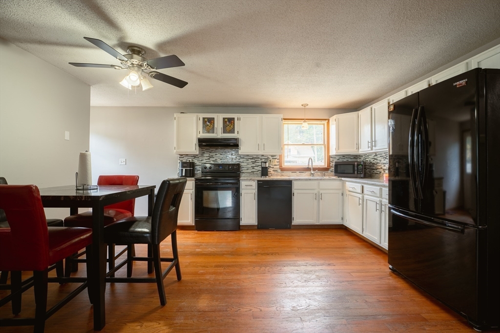 1178 Sumner Avenue Springfield, MA 01118 - Photo 5 of 16