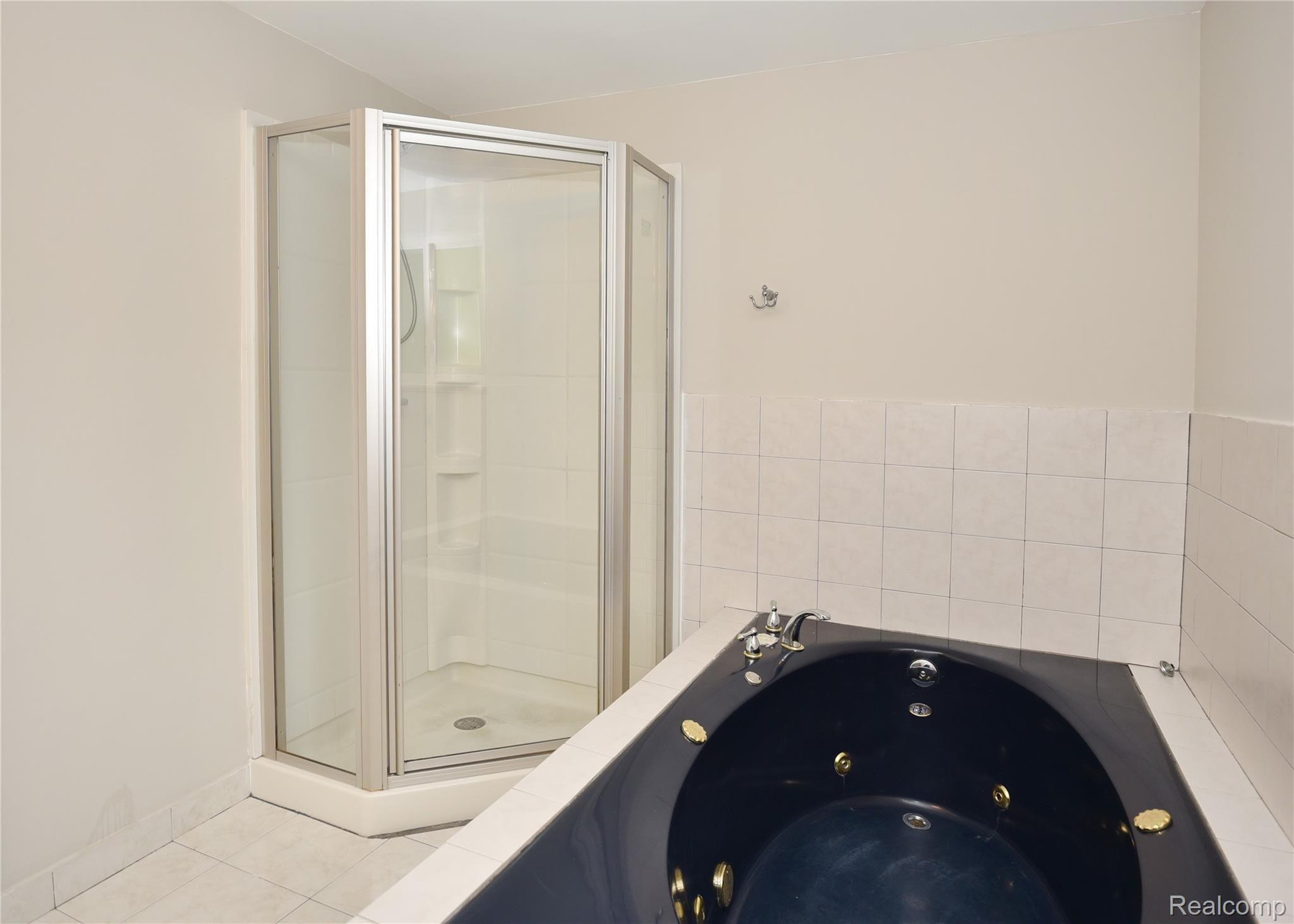 2793 East Square Lake Road Troy, MI 48085 - Photo 23 of 27 2793 E Square Lake Rd_23.JPG