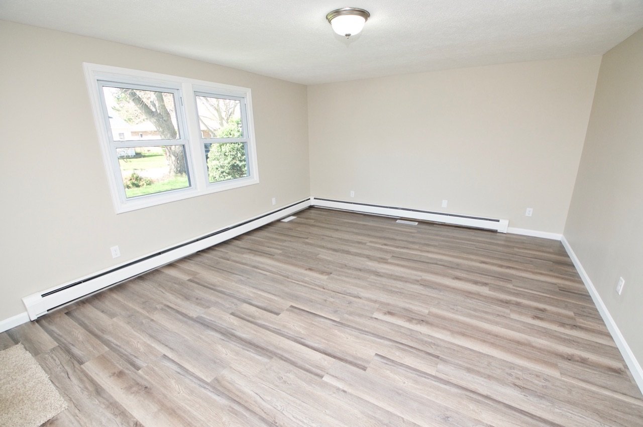 520 South Riverside Boulevard Goshen, IN 46526 - Photo 12 of 34 Gallery Image 12