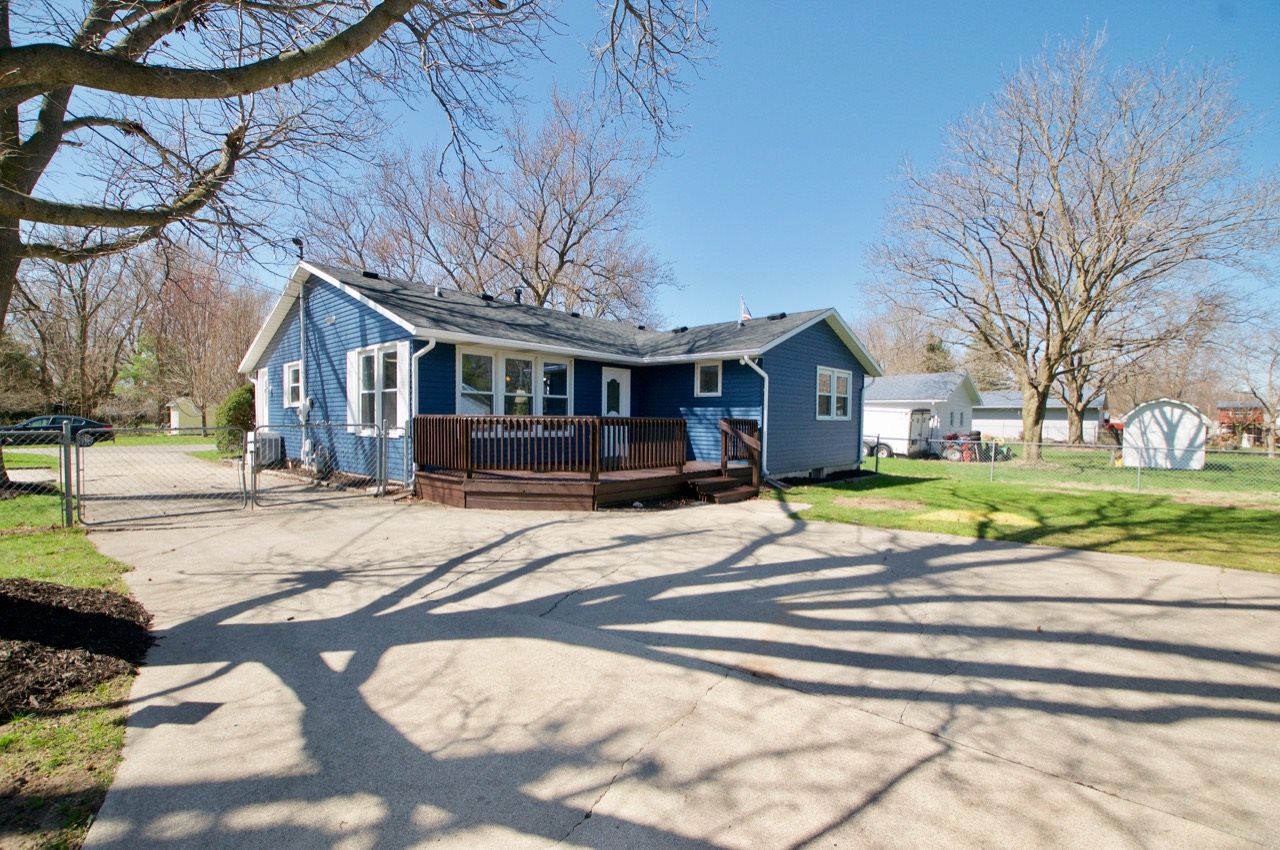 520 South Riverside Boulevard Goshen, IN 46526 - Photo 5 of 34 Gallery Image 5