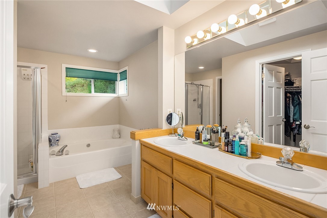 13907 Southeast 158th Street Renton, WA 98058 - Photo 18 of 26 Gallery Image 18