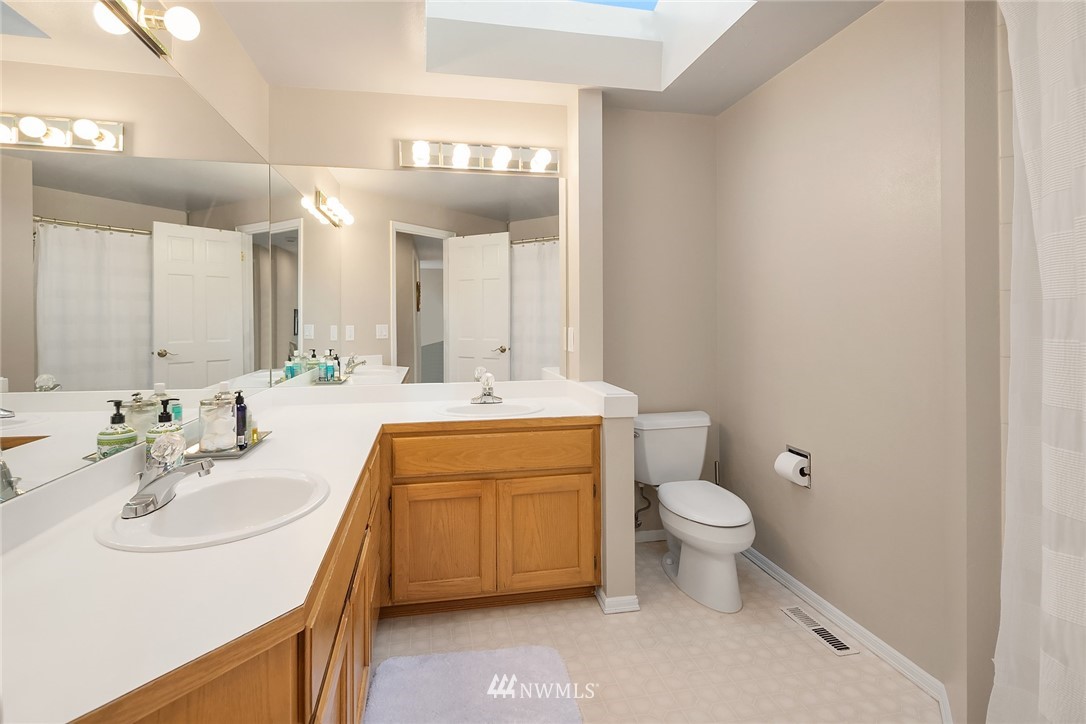 13907 Southeast 158th Street Renton, WA 98058 - Photo 21 of 26 Gallery Image 21