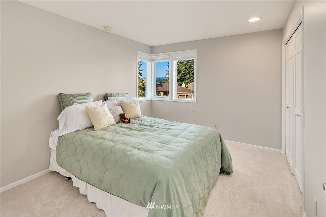 13907 Southeast 158th Street Renton, WA 98058 - Photo 22 of 26 Gallery Image 22