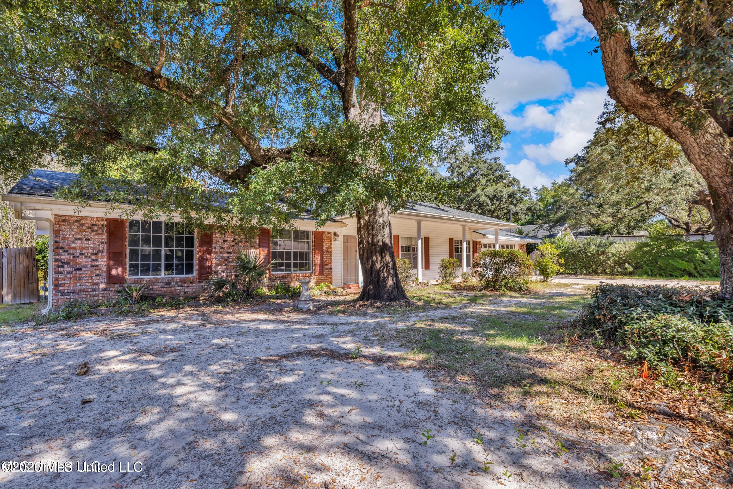 2530 Old Bay Road Biloxi, MS 39531 - Photo 3 of 23 oldbay2