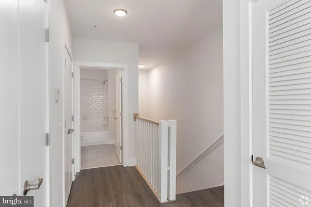 $1,800 | 301 West Franklin Street, Unit 505, Baltimore, MD 21201