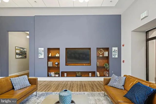 $1,800 | 301 West Franklin Street, Unit 505, Baltimore, MD 21201