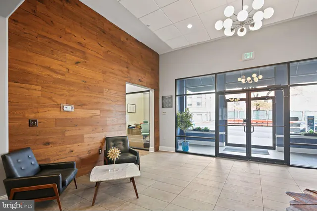 $1,800 | 301 West Franklin Street, Unit 505, Baltimore, MD 21201