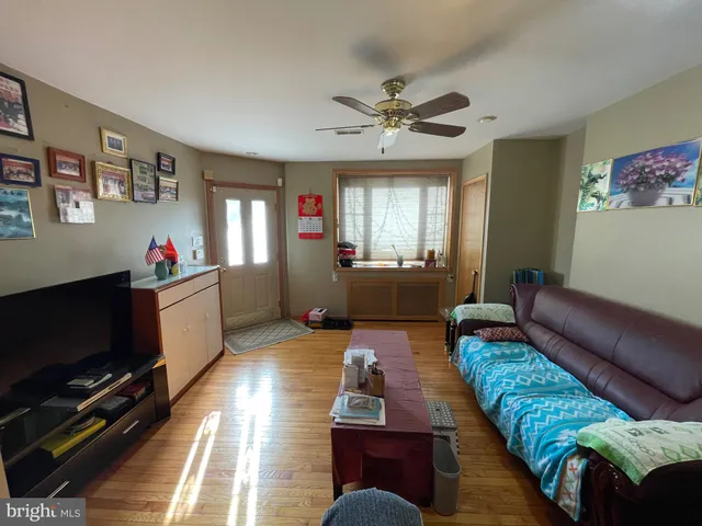 $350,000 | 1015 West Ritner Street, Philadelphia, PA 19148