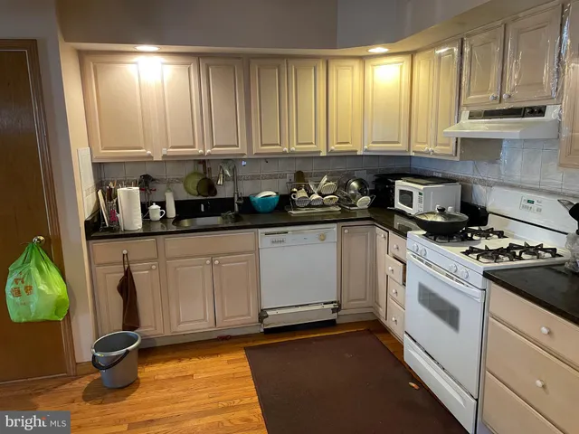 $350,000 | 1015 West Ritner Street, Philadelphia, PA 19148