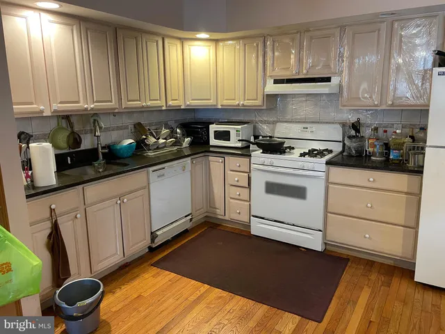 $350,000 | 1015 West Ritner Street, Philadelphia, PA 19148