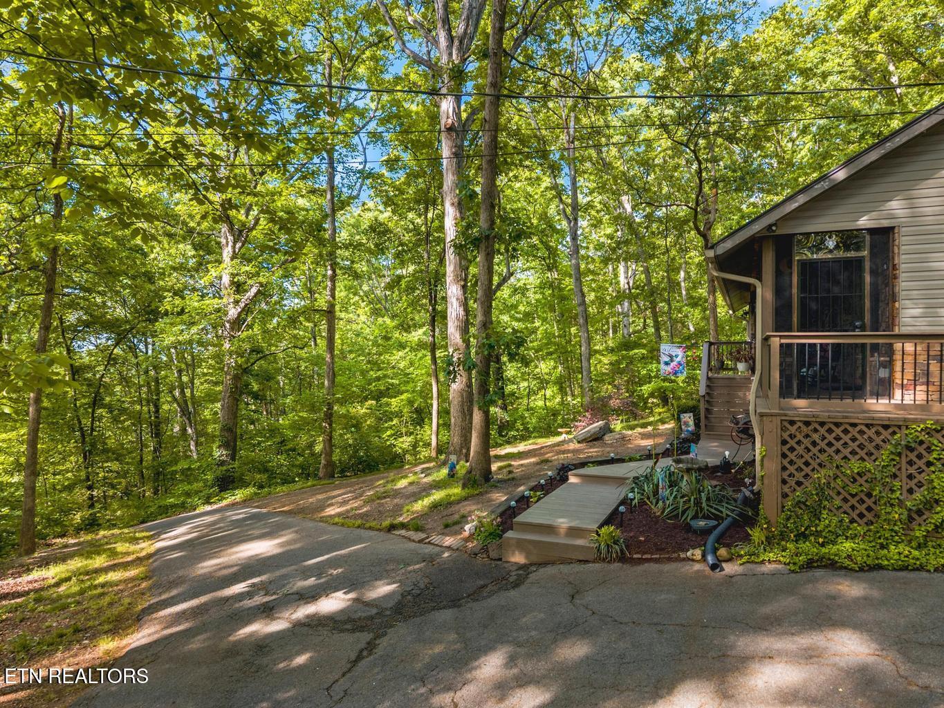 928 East Cross Road Dandridge, TN 37725 - Photo 34 of 41 34
