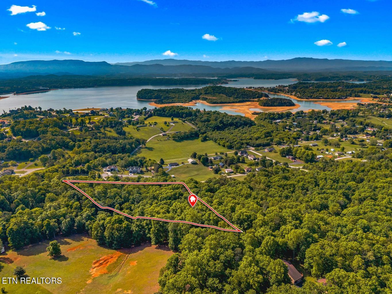 928 East Cross Road Dandridge, TN 37725 - Photo 6 of 41 6