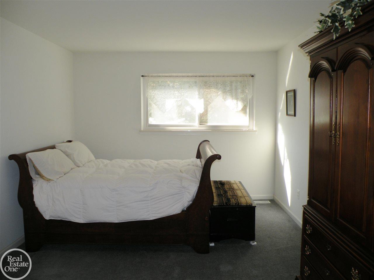 74 Longford Drive Rochester Hills, MI 48309 - Photo 21 of 33