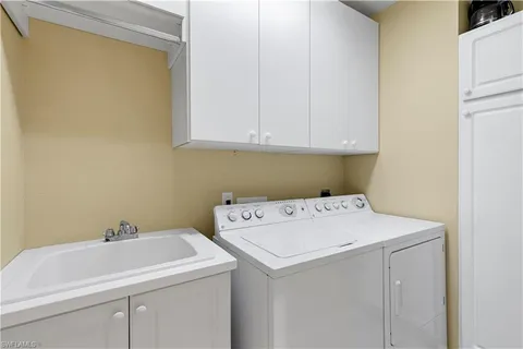 $830,000 | 4141 Bay Beach Lane, Unit 4P3, Fort Myers Beach, FL 33931