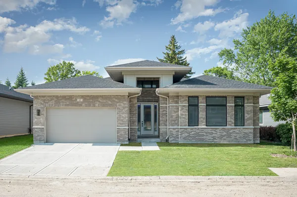$1,575,000 | 19 Heritage Drive, Highland Park, IL 60035