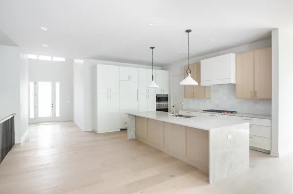 $1,575,000 | 19 Heritage Drive, Highland Park, IL 60035