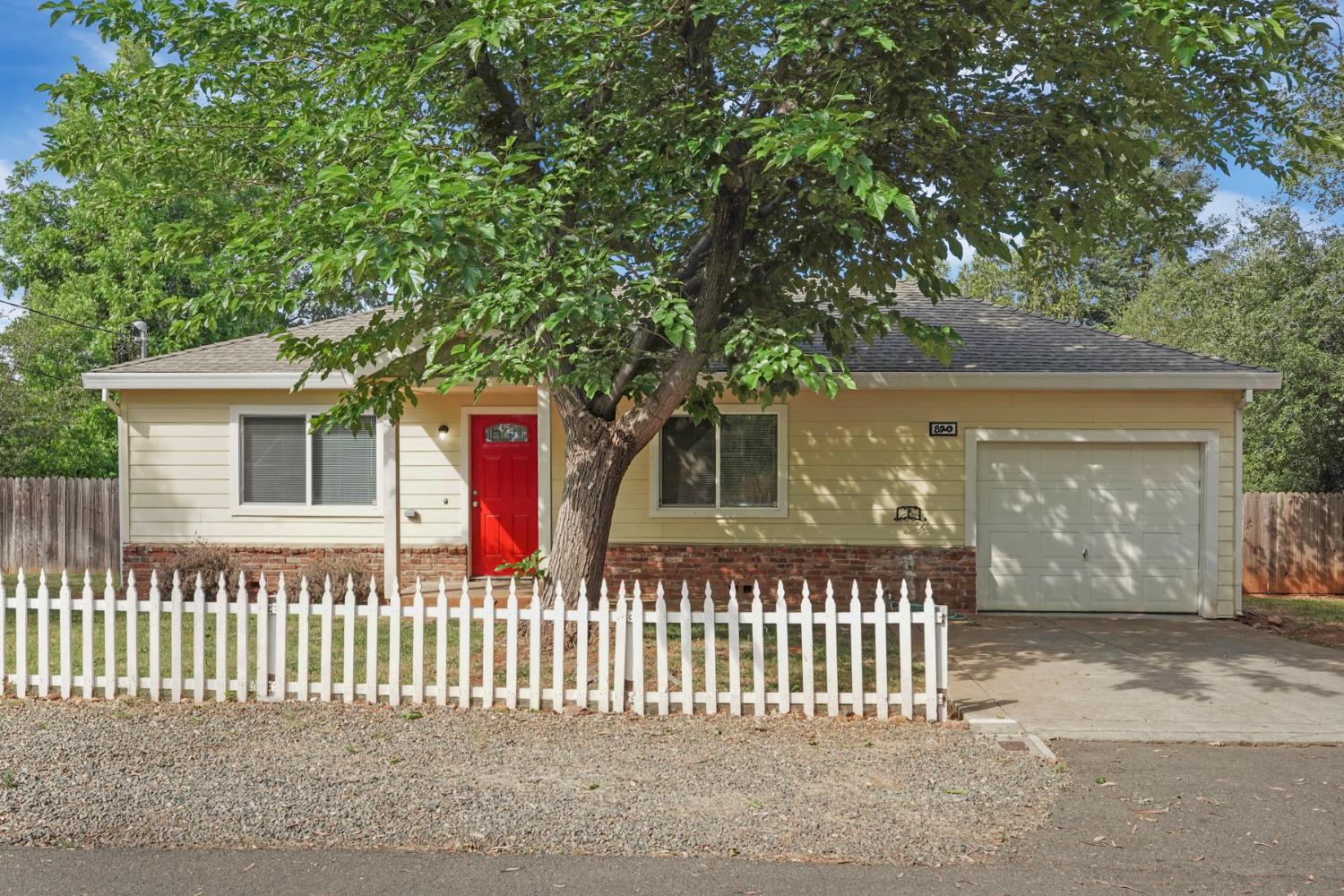 820 Comstock Drive Folsom, CA 95630 - Photo 1 of 1 a front view of a house