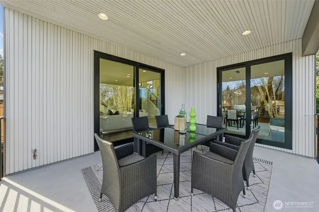 $2,800,000 | 16068 Southeast 44th Court, Bellevue, WA 98006