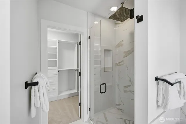 $2,800,000 | 16068 Southeast 44th Court, Bellevue, WA 98006