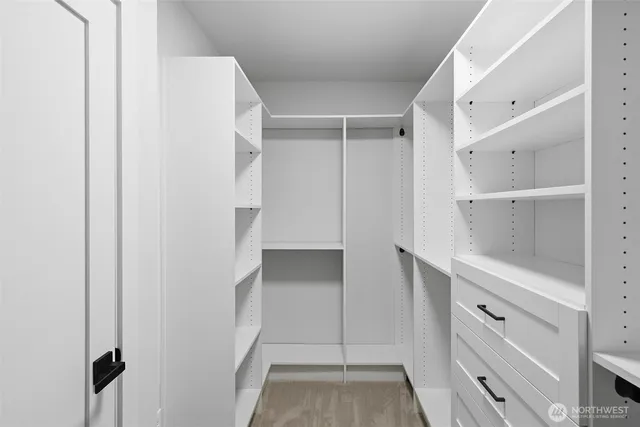 $2,800,000 | 16068 Southeast 44th Court, Bellevue, WA 98006