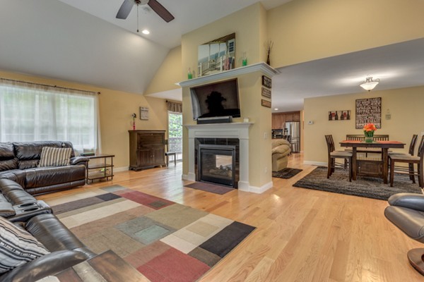 24 Ledge Road Chelmsford, MA 01863 - Photo 11 of 30