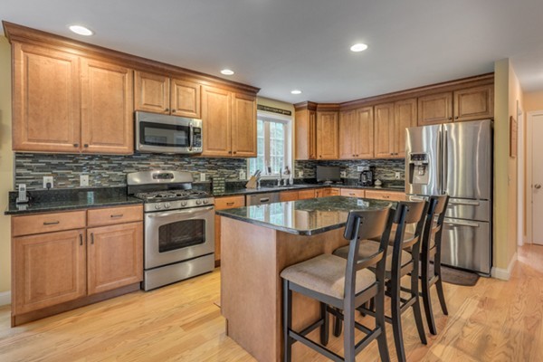 24 Ledge Road Chelmsford, MA 01863 - Photo 14 of 30