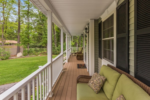 24 Ledge Road Chelmsford, MA 01863 - Photo 4 of 30
