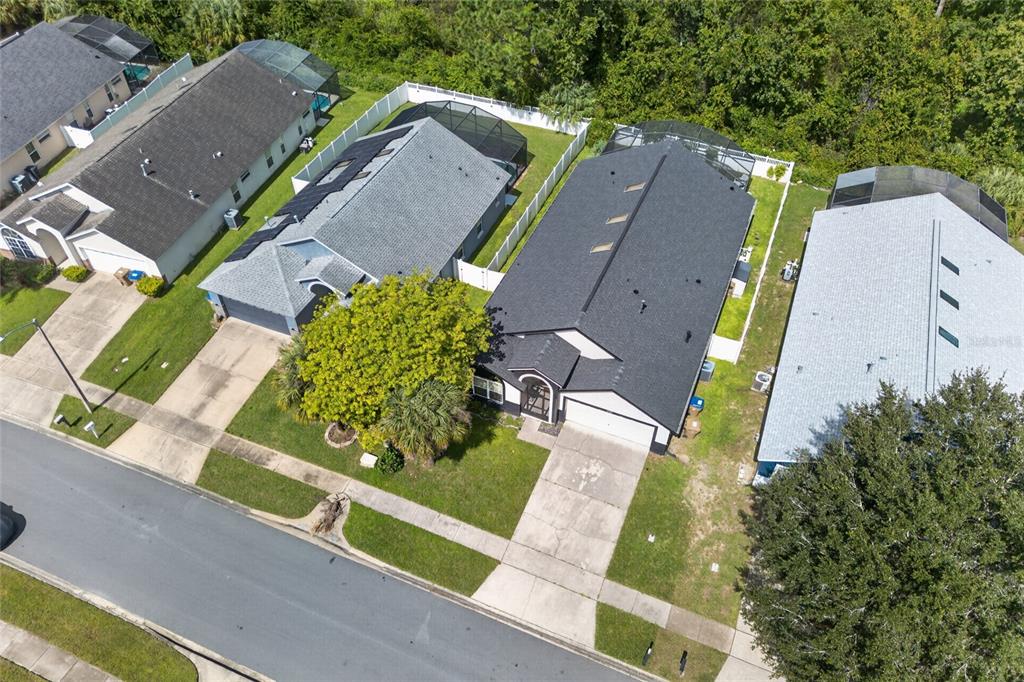 2577 Oneida Loop Kissimmee, FL 34747 - Photo 5 of 70 Gallery Image 5