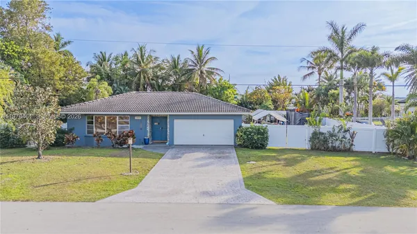 $850,000 | 11400 Tara Drive, Plantation, FL 33325