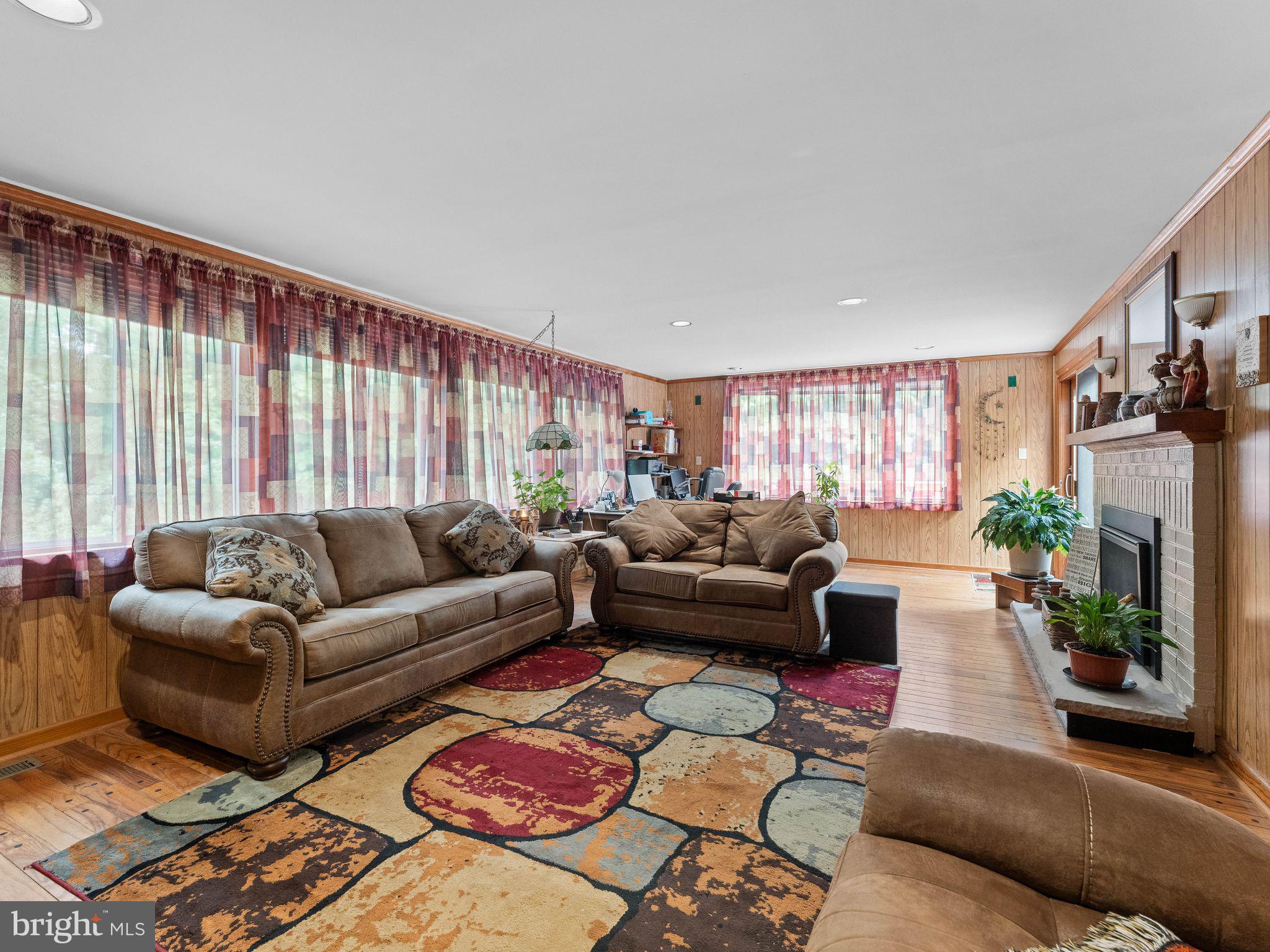 52 Devon Road Mount Holly, NJ 08060 - Photo 10 of 48 Large Family Room