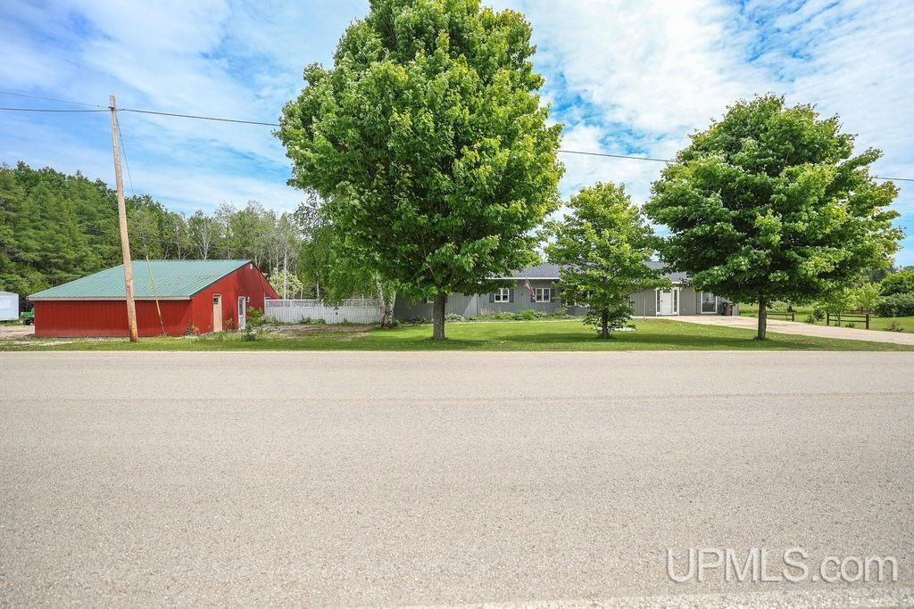5626 River Road Manistique, MI 49854 - Photo 10 of 69