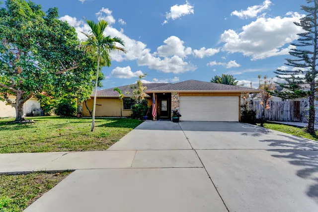 $590,000 | 1059 Wynndale Way, Lantana, FL 33462