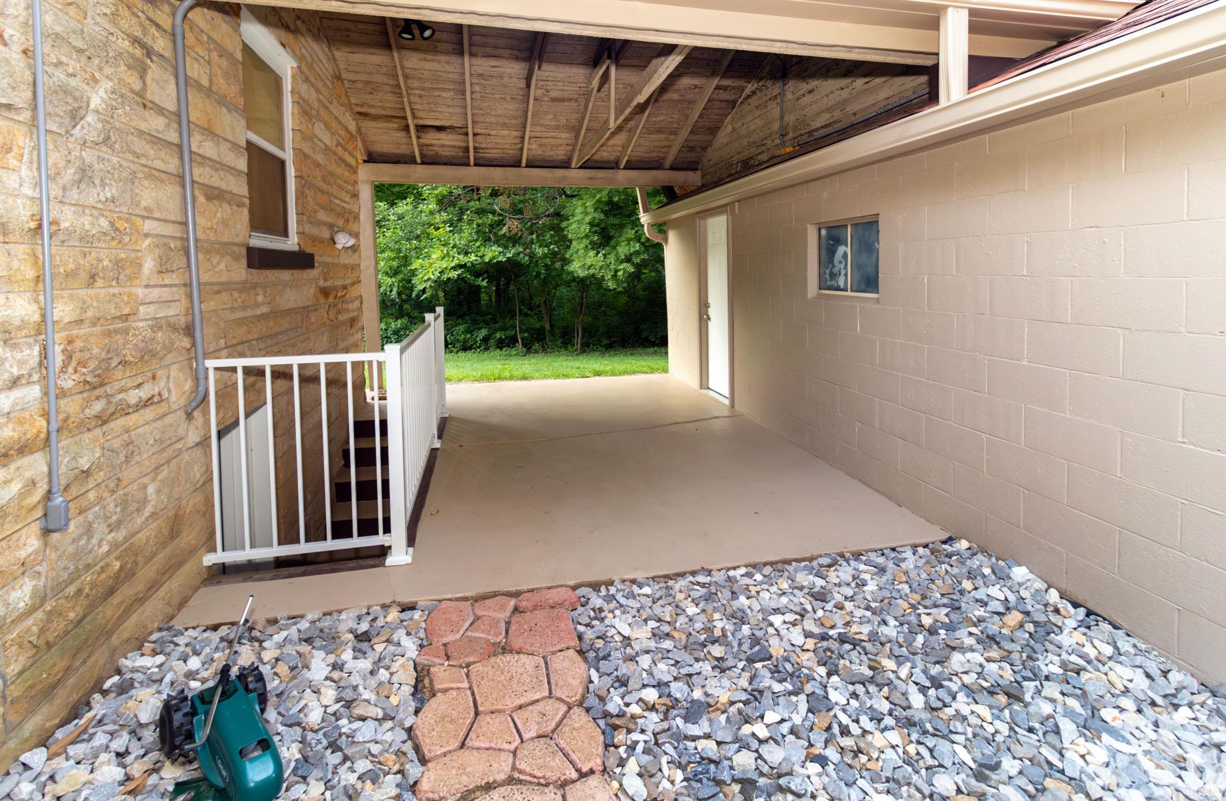 9325 Baumgart Road Evansville, IN 47725 - Photo 15 of 18