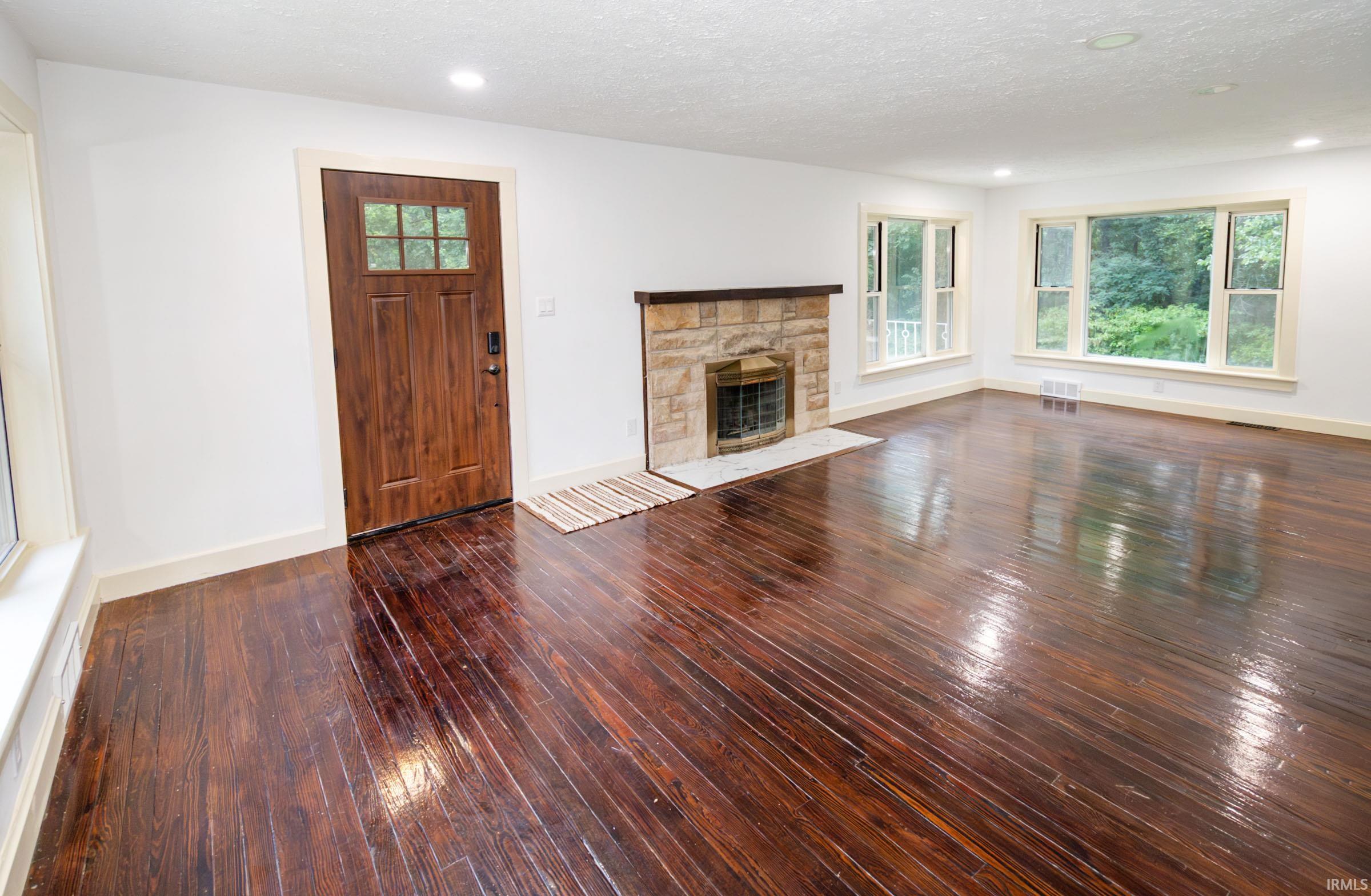 9325 Baumgart Road Evansville, IN 47725 - Photo 3 of 18