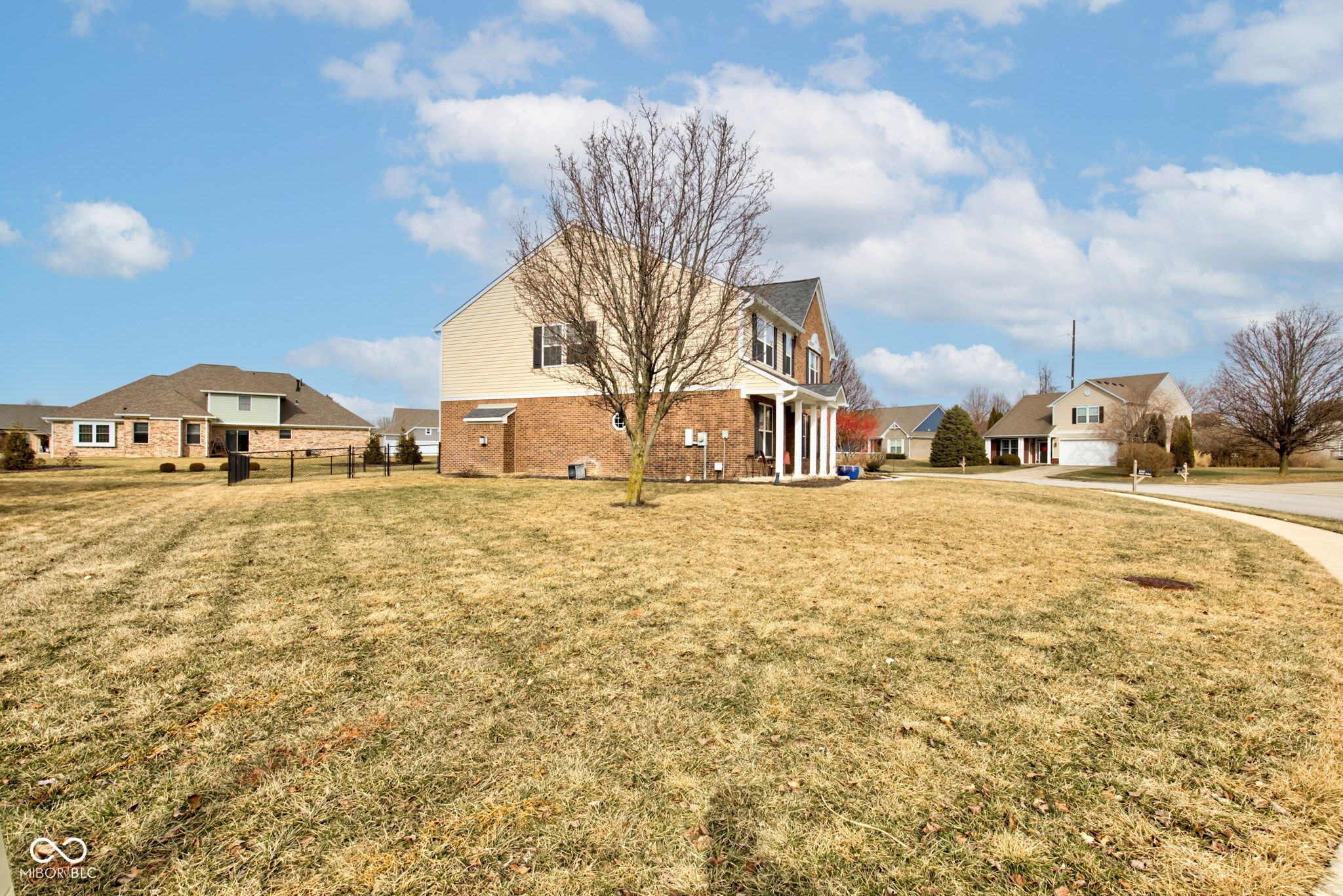 8218 Elsen Ridge Avon, IN 46123 - Photo 2 of 65 Gallery Image 2