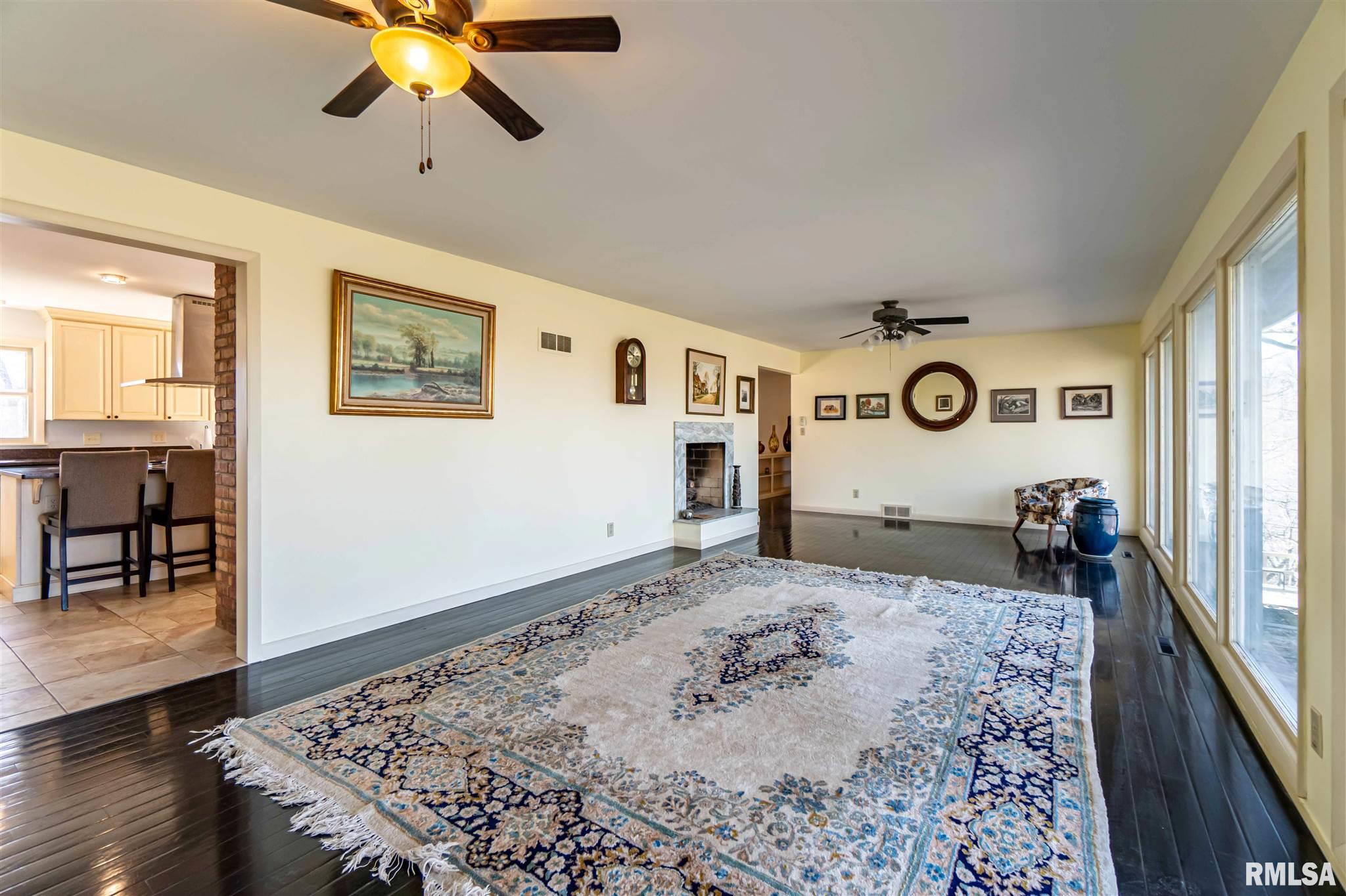 9021 North Picture Ridge Road Peoria, IL 61615 - Photo 8 of 42 Gallery Image 8