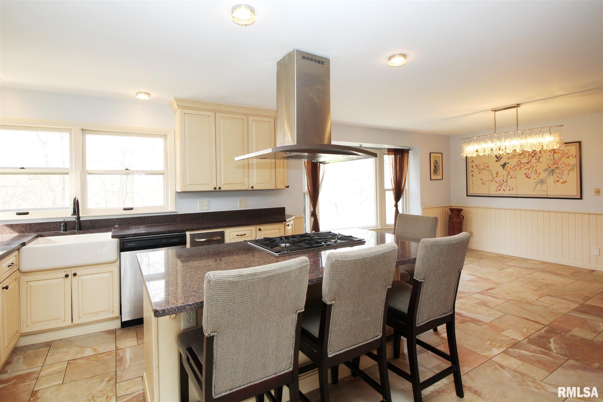 9021 North Picture Ridge Road Peoria, IL 61615 - Photo 10 of 42 Gallery Image 10
