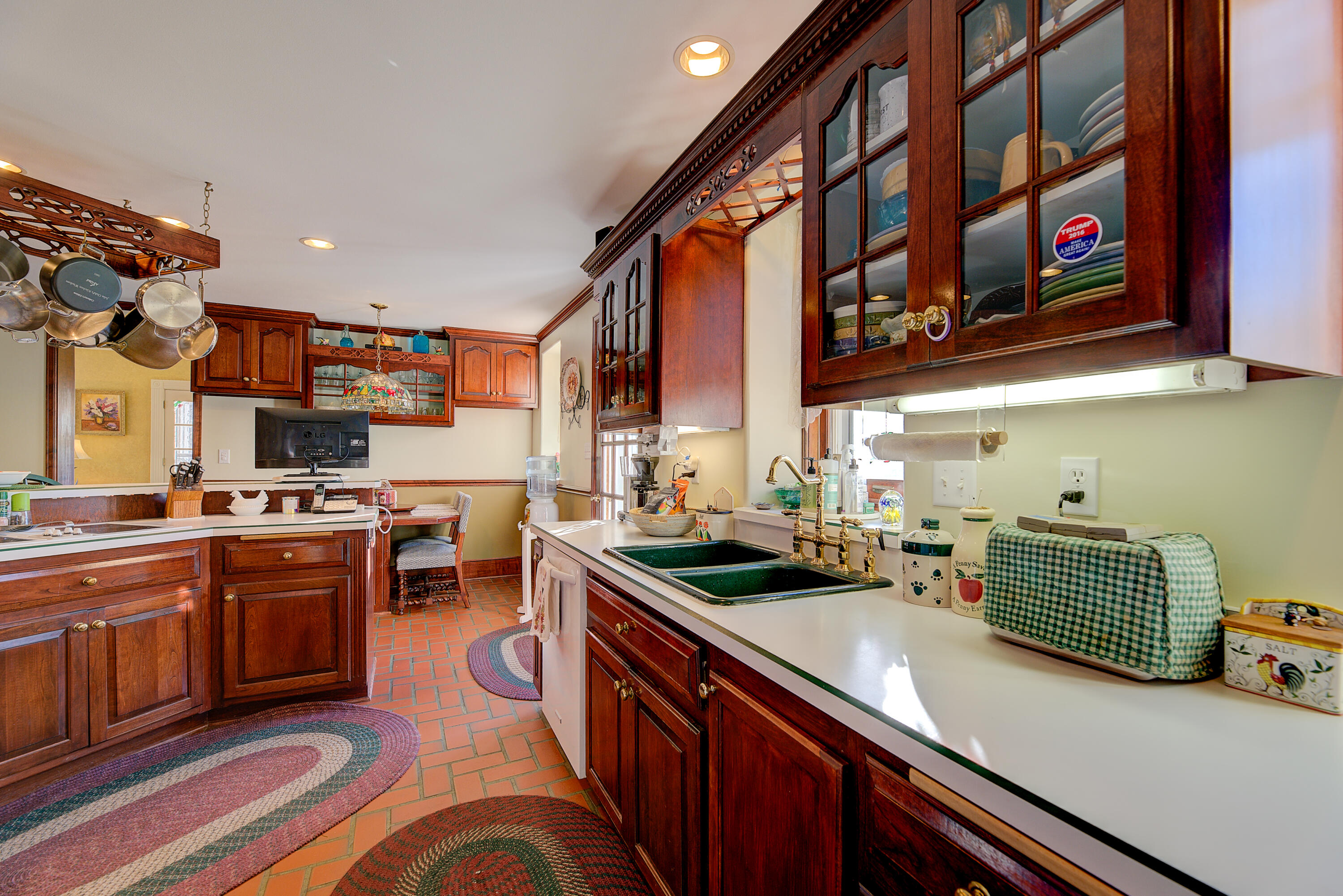 18 Highway 18 Delafield, WI 53018 - Photo 11 of 111 Kitchen Pic 2