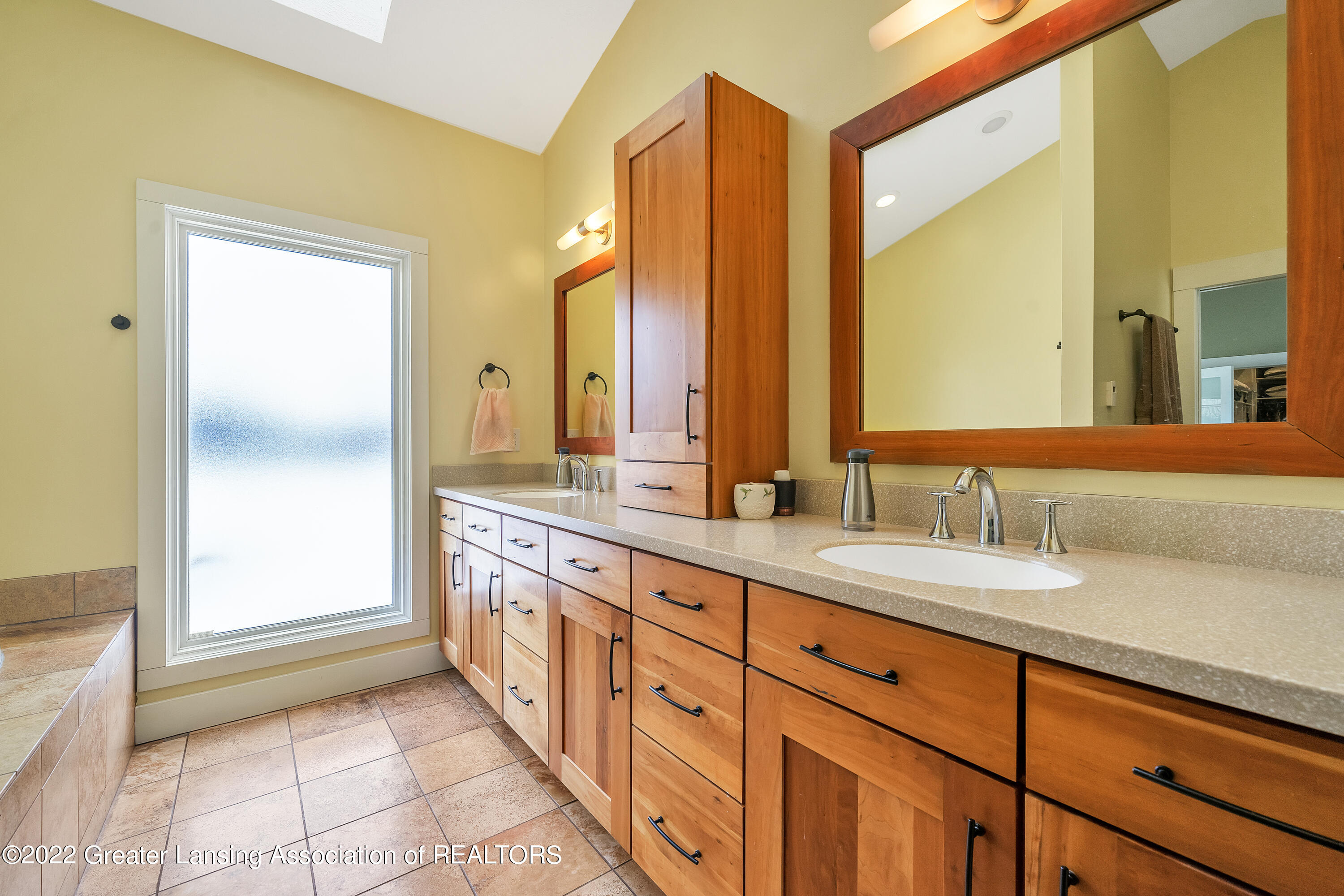1630 Rolfe Road Mason, MI 48854 - Photo 19 of 82 Master Bath