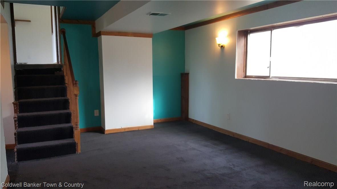 7316 Runyan Lake Road Fenton, MI 48430 - Photo 27 of 41 lower level family room