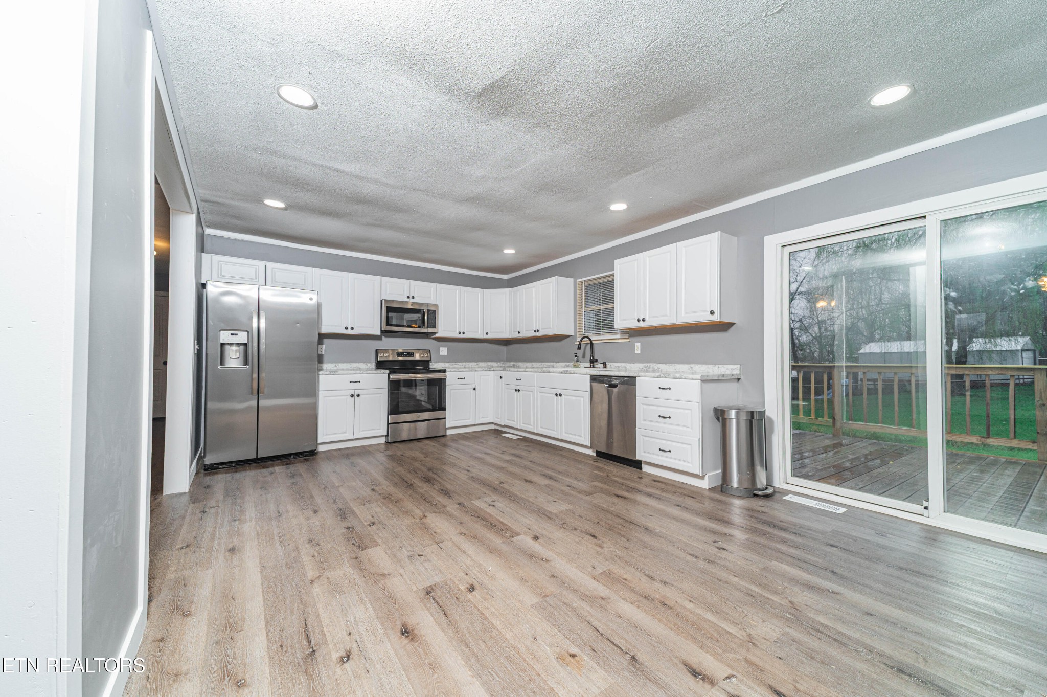 3424 Inverness Road Knoxville, TN 37931 - Photo 9 of 30 Gallery Image 9