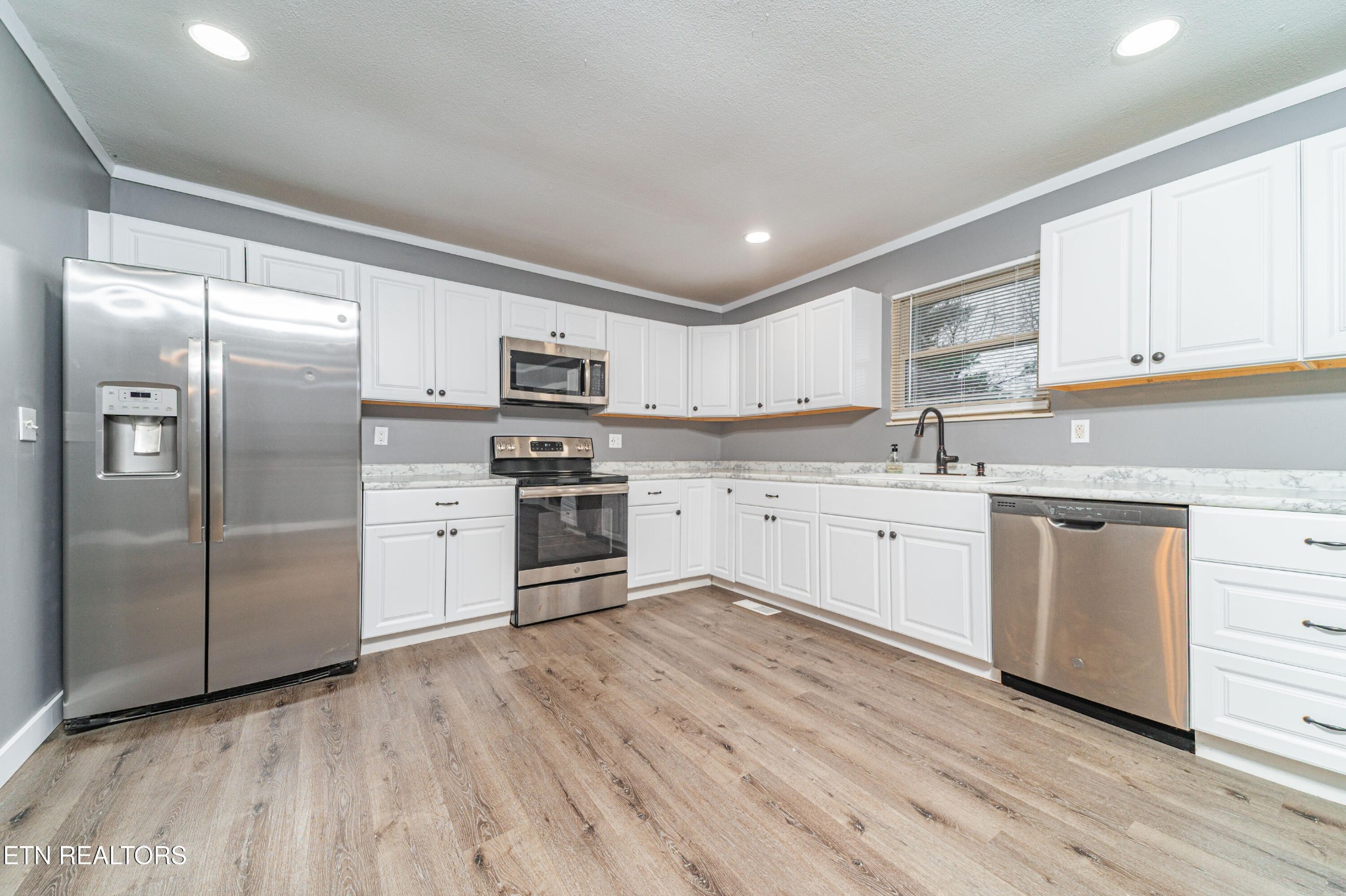 3424 Inverness Road Knoxville, TN 37931 - Photo 10 of 30 Gallery Image 10