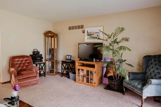 $169,900 | 920 Andover Court Southeast, Grand Rapids, MI 49508