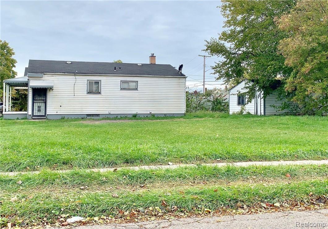404 Frazier Street River Rouge, MI 48218 - Photo 4 of 5 404 Frazier Side view.jpg