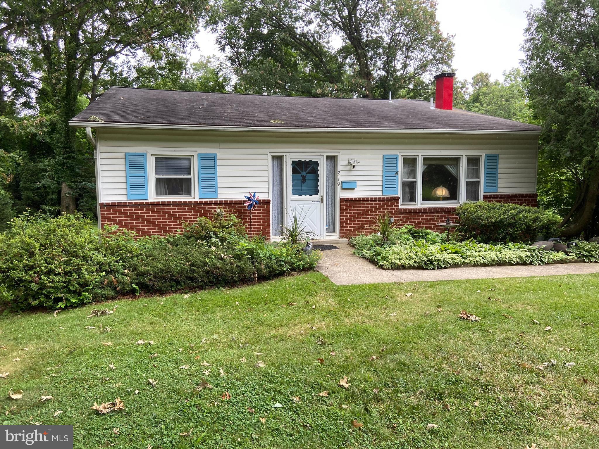 219 Oakton Road Gaithersburg, MD 20877 - Photo 1 of 18 Gallery Image 1
