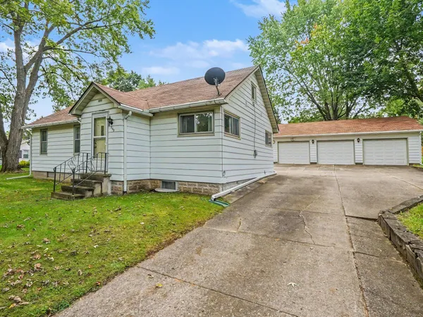 $195,000 | 595 Royal Drive, Jackson, MI 49202