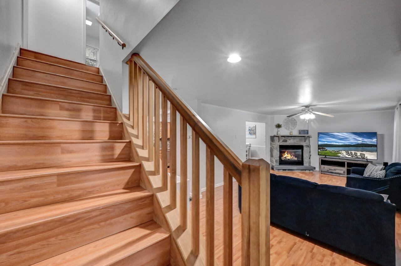 531 Chancellor Road East Stroudsburg, PA 18302 - Photo 29 of 61 Staircase